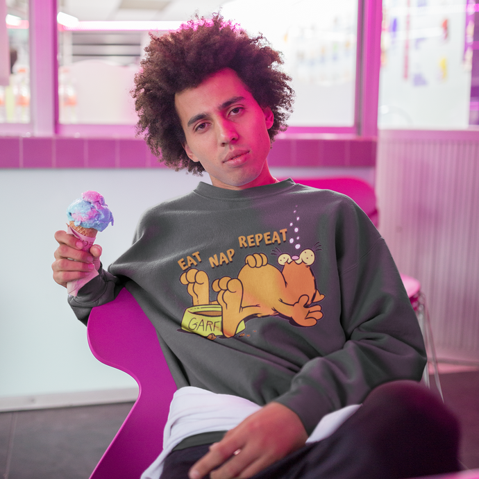 sweatshirt / winter wear / sweater